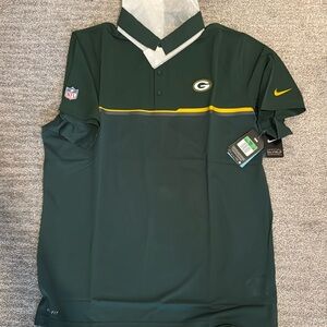 Brand new! Men's Nike Green Bay Packers golf shirt XL